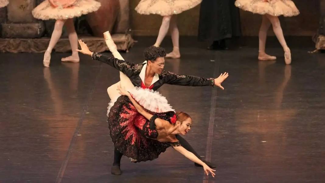 Don Kişot Balesi Antalya’da Son Kez Sahneye Çıkıyor! 2